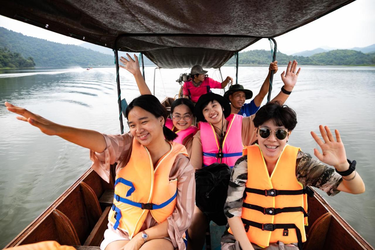 Kaengkrachan Boathouse Paradise Resort Kaeng Kachan Bagian luar foto